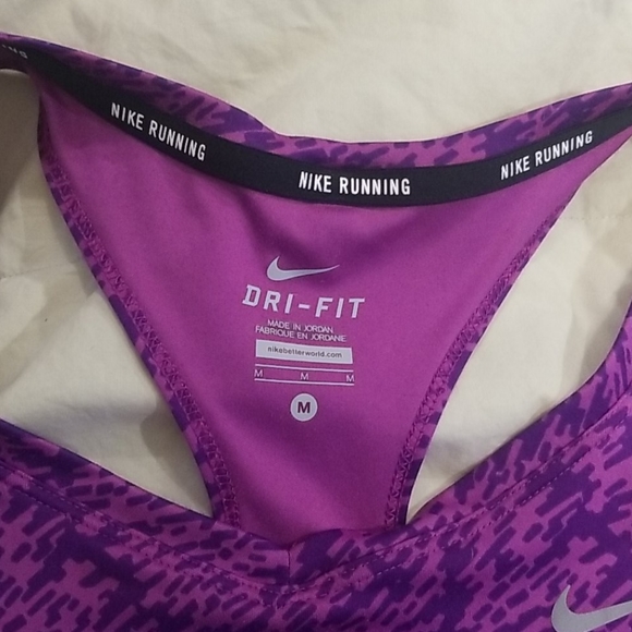 Nike drifit running tank - Picture 2 of 6